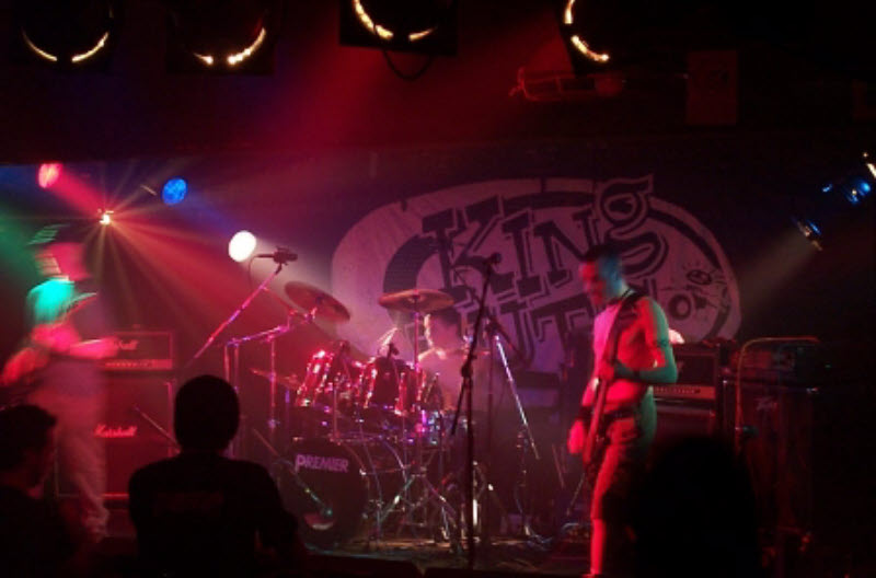 FAKE band photo 10